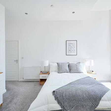 Modern 2 Bedroom Apartment In Preston Preston  Exterior photo